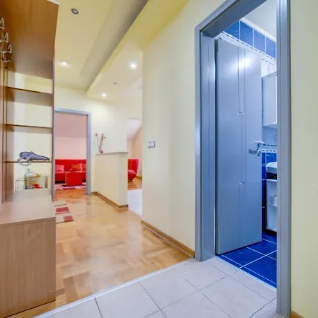 Apartment Singidunum 4 Lux *